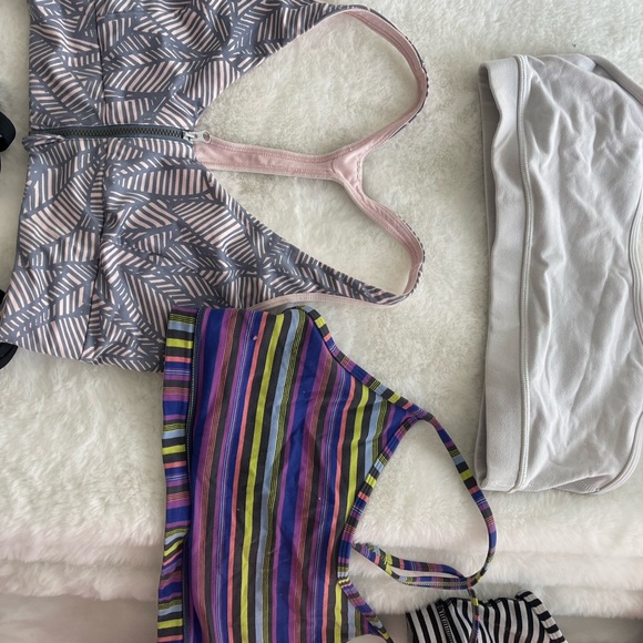 Lululemon sports bra - Picture 3 of 5